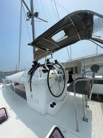 Lucy In The Sky Yacht Photos Pics 