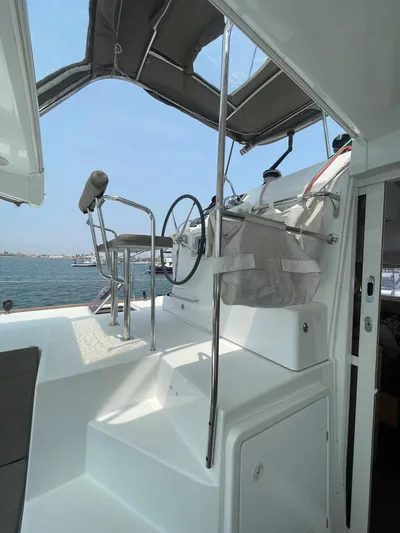 Lucy In The Sky Yacht Photos Pics 