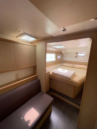 Lucy In The Sky Yacht Photos Pics 