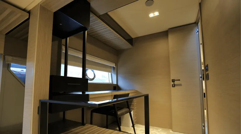  Yacht Photos Pics Ferretti Yachts 670