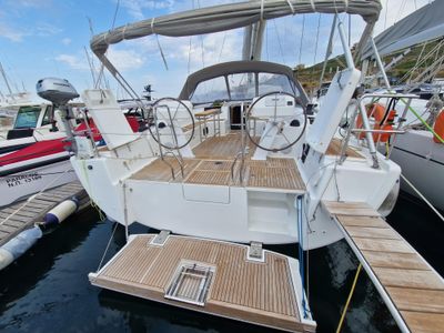 Yacht