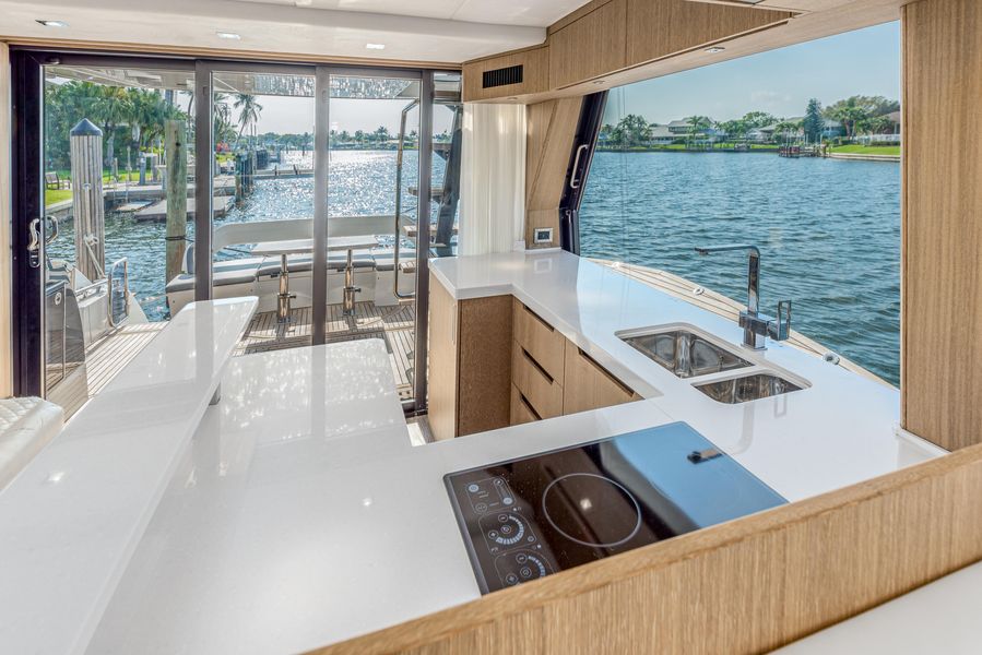 2019 Galeon Fly