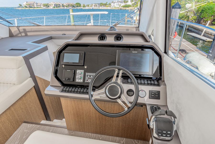 2019 Galeon Fly