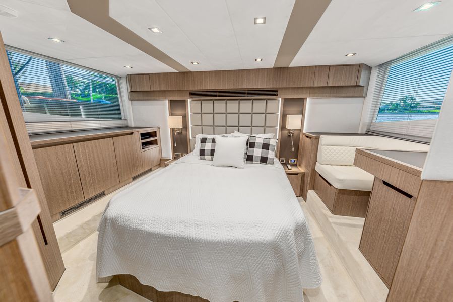 2019 Galeon Fly