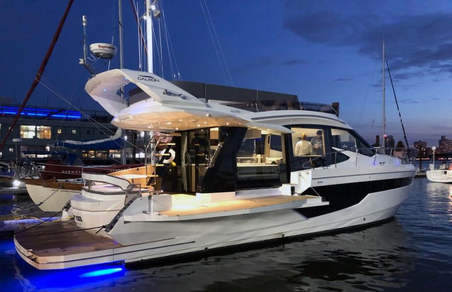 2019 Galeon Fly