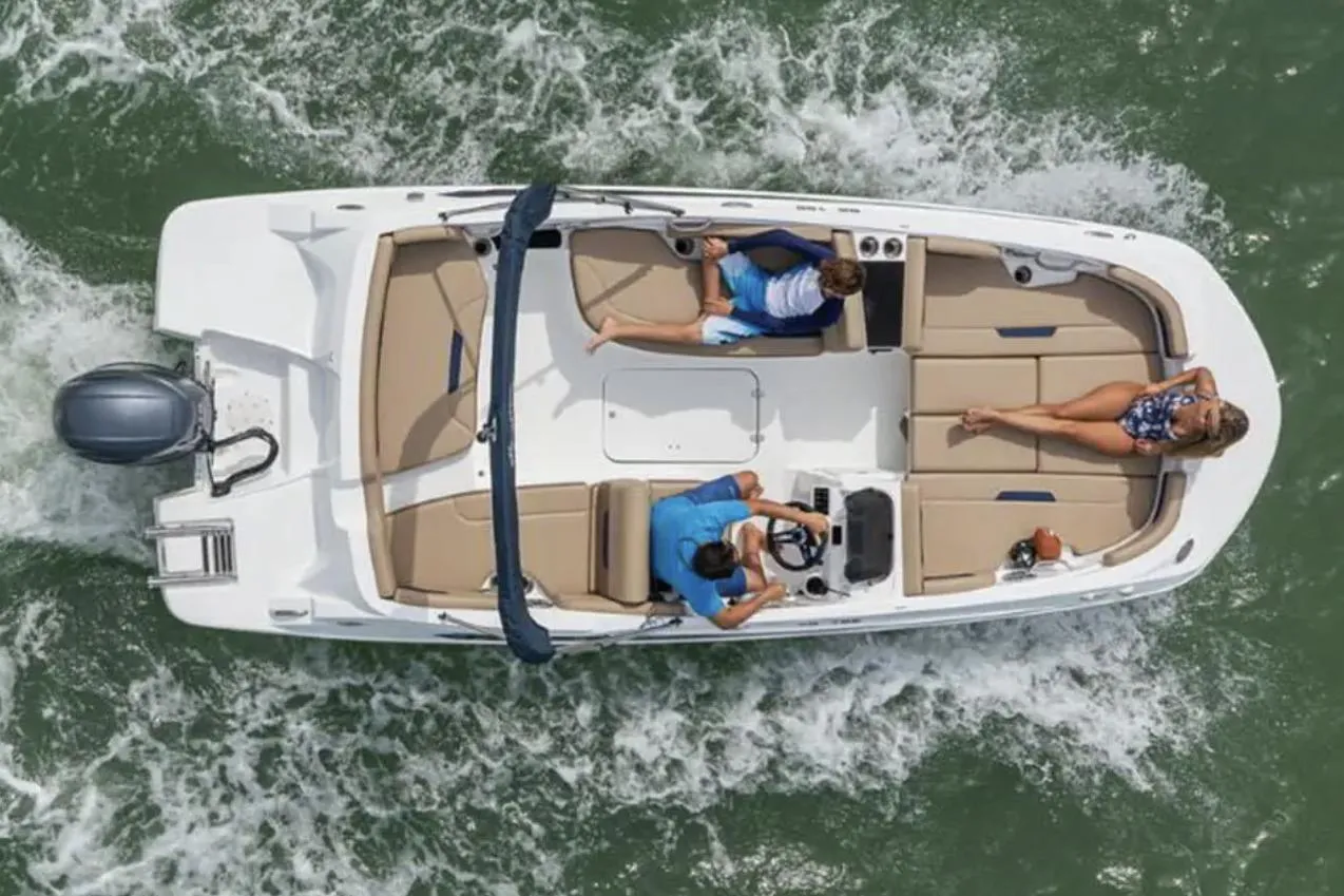 2025 Hurricane SunDeck Sport 185 OB Photo