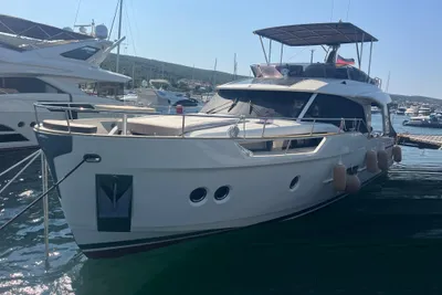 Greenline 48 Fly Hybrid