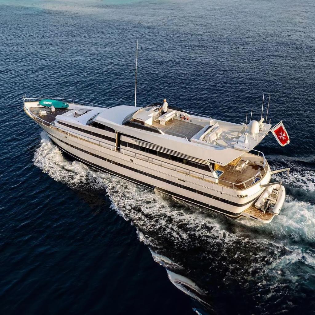 1990 Cantieri di Pisa AKHIR 25 S