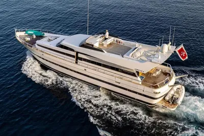 1990 Cantieri di Pisa AKHIR 25 S