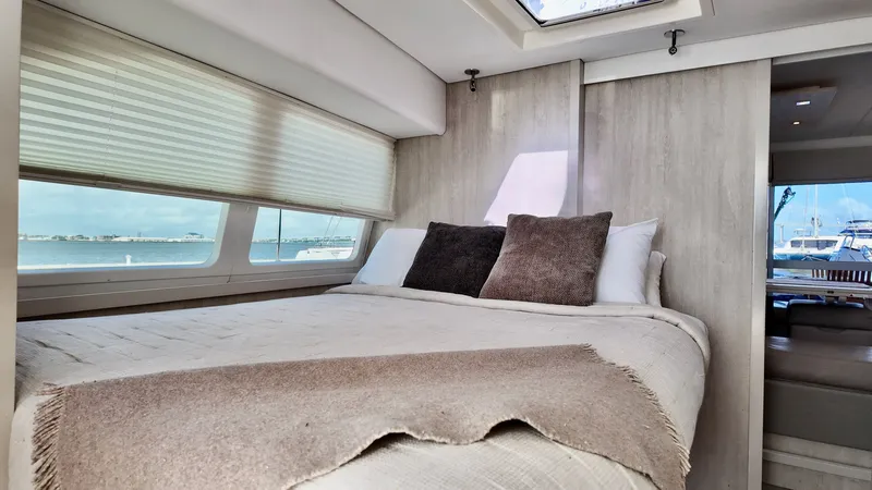 Promiscuous Yacht Photos Pics 