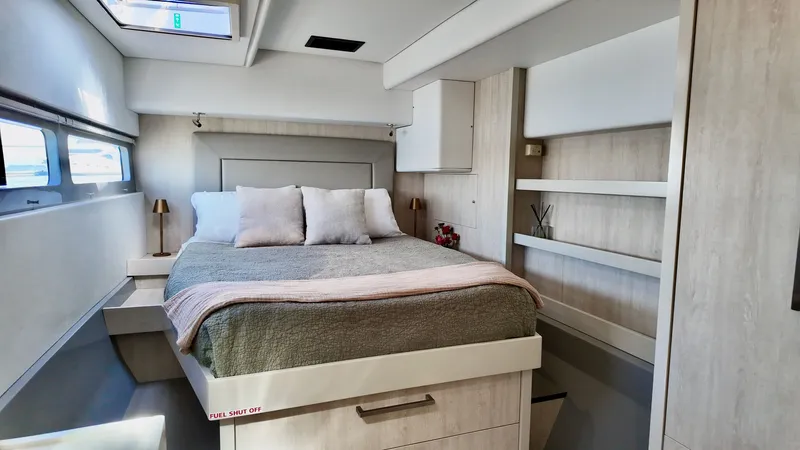 Promiscuous Yacht Photos Pics 