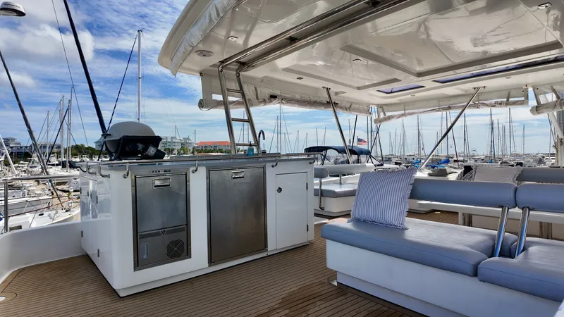 Promiscuous Yacht Photos Pics 