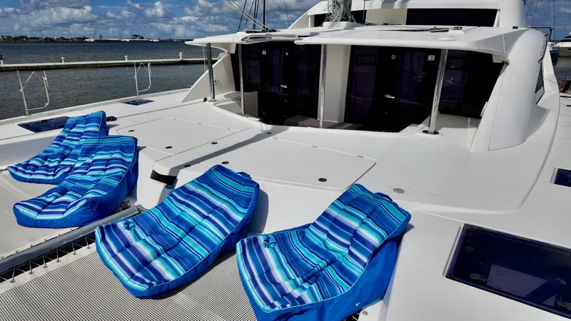 Promiscuous Yacht Photos Pics 