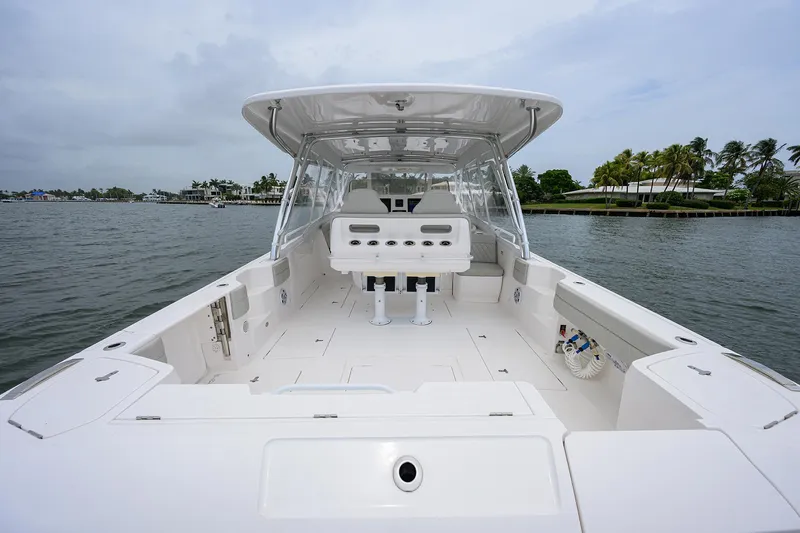  Yacht Photos Pics 2023 Intrepid 41 Valor