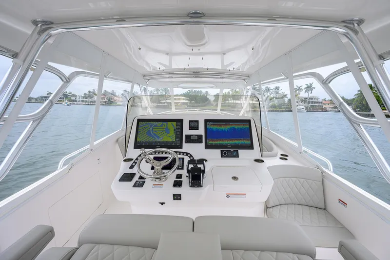  Yacht Photos Pics 2023 Intrepid 41 Valor