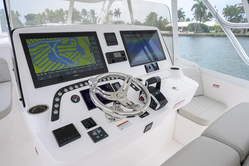  Yacht Photos Pics 2023 Intrepid 41 Valor