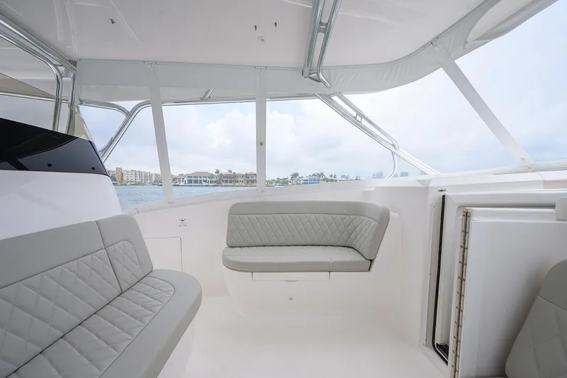  Yacht Photos Pics 2023 Intrepid 41 Valor