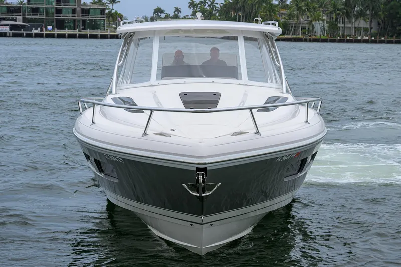  Yacht Photos Pics 2023 Intrepid 41 Valor