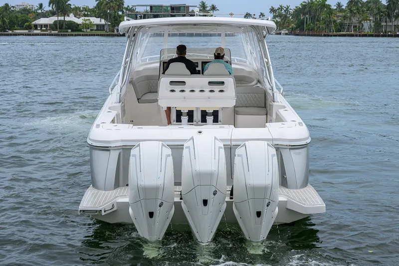  Yacht Photos Pics 2023 Intrepid 41 Valor