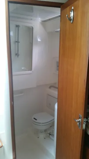 Reely Blessed Yacht Photos Pics Bathroom in 1998 Cabo 31 Express boat.