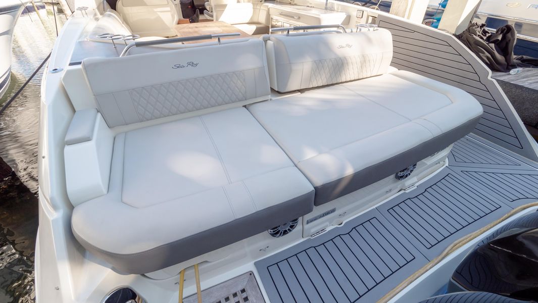 2020 Sea Ray 400 SLX OB