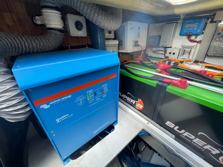 Jajapami Yacht Photos Pics Electrical system of 2017 Fountaine Pajot SABA 50 with Victron Energy Quattro and Super B lithium battery.