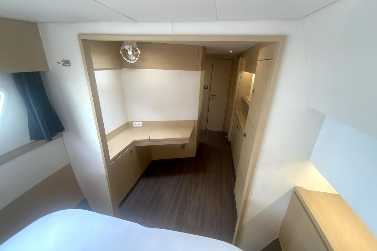 2017 Fountaine Pajot 54 