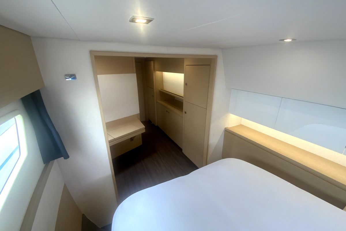 2017 Fountaine Pajot 54 