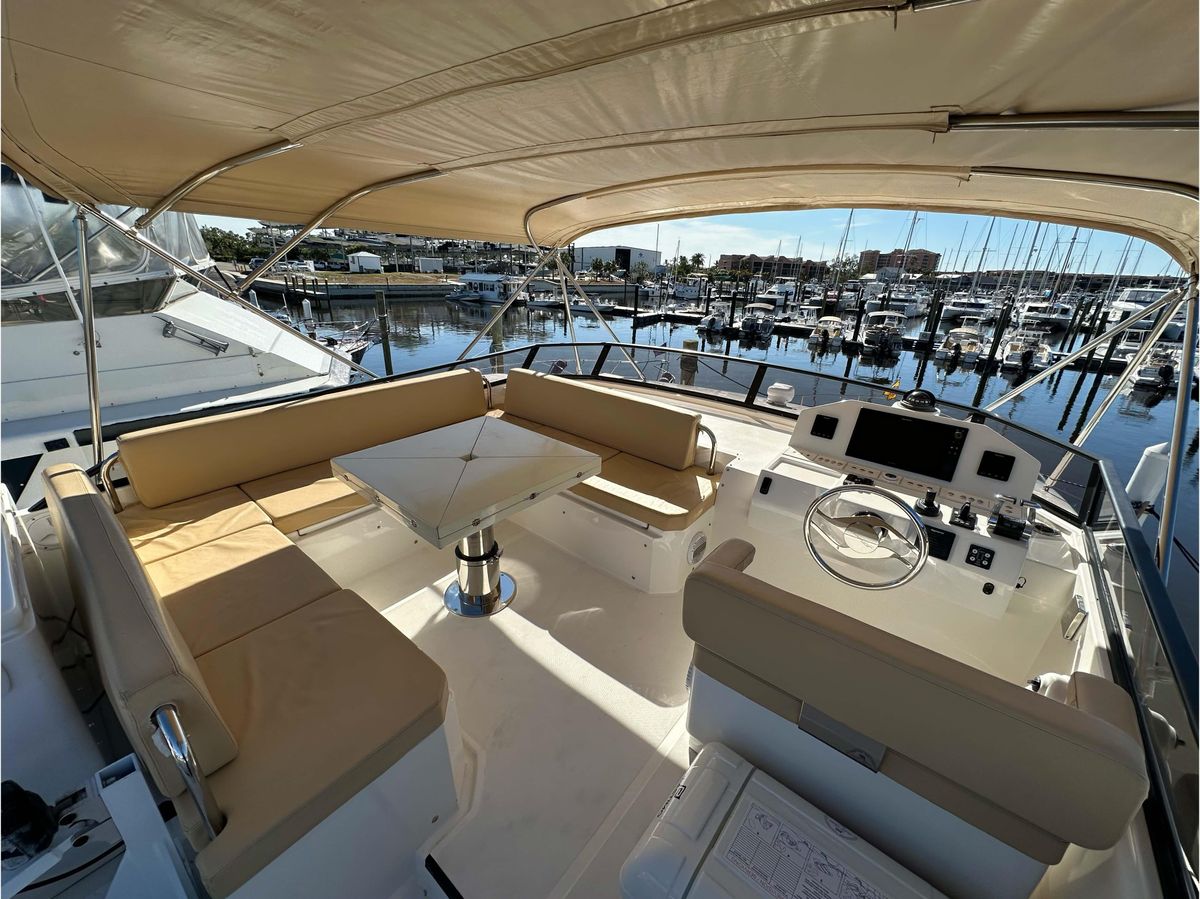 2019 Sundeck Yachts 58 