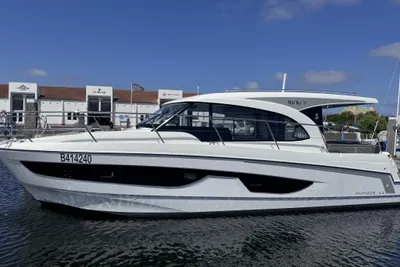2022 Beneteau Antares 11