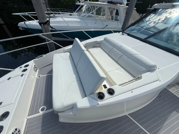  Yacht Photos Pics 2023 REGAL 36 XO - Image 27