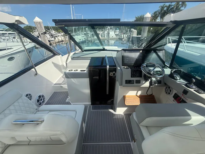  Yacht Photos Pics 2023 REGAL 36 XO - Image 17