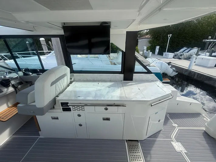  Yacht Photos Pics 2023 REGAL 36 XO - Image 8