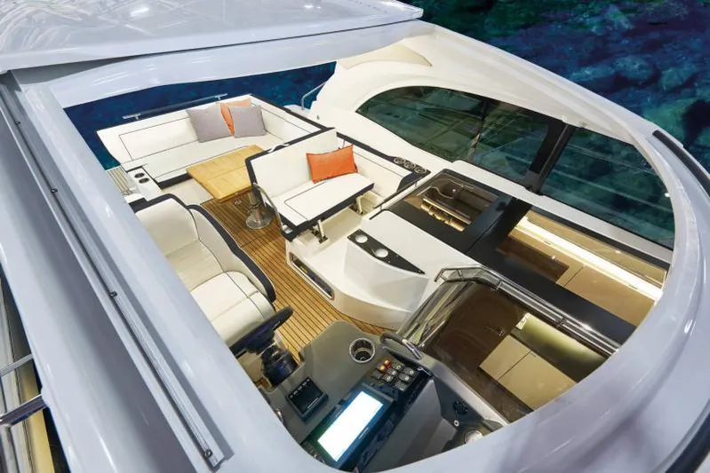 Sea-savvy Yacht Photos Pics Mfr. Image