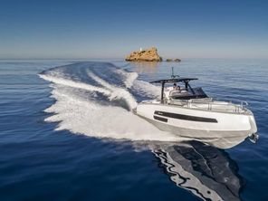 Invictus 370 GT