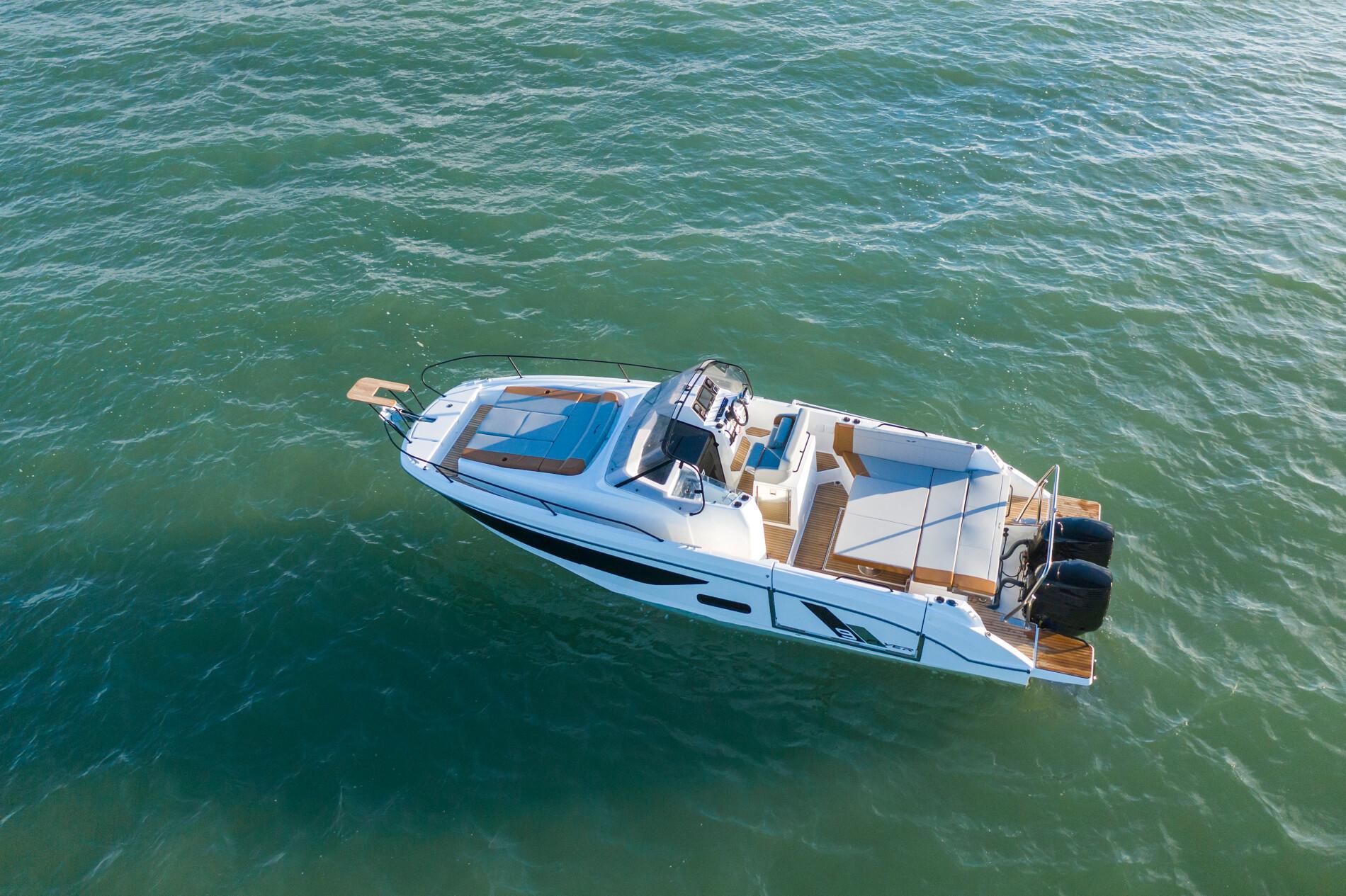 2023 Beneteau Flyer 9 SUNdeck Sports Cruiser for sale - YachtWorld