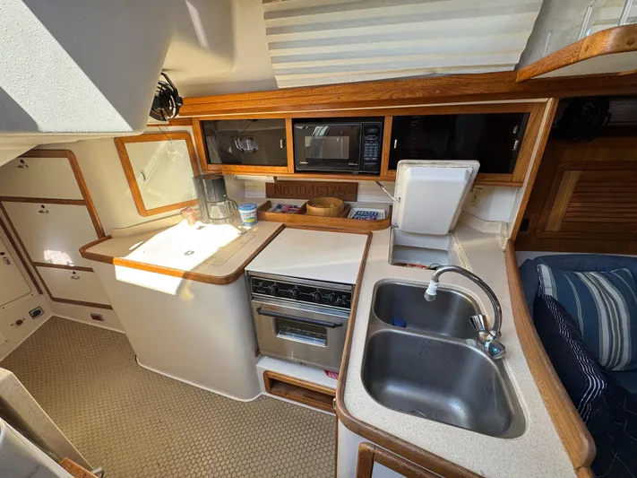 Hms Fox Yacht Photos Pics Galley