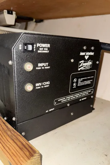 Hms Fox Yacht Photos Pics 2K Inverter