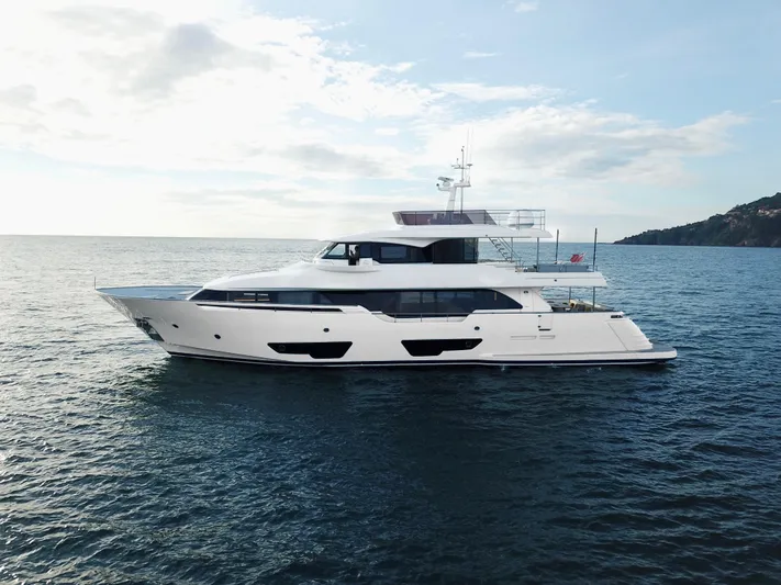 Miotu IV Yacht Photos Pics 