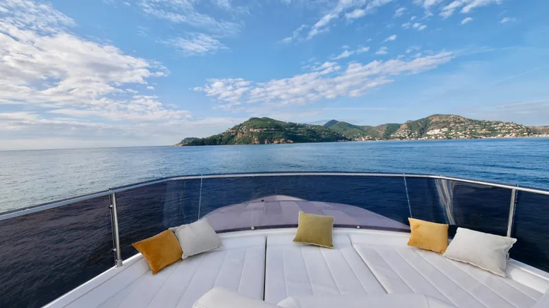 Miotu IV Yacht Photos Pics 