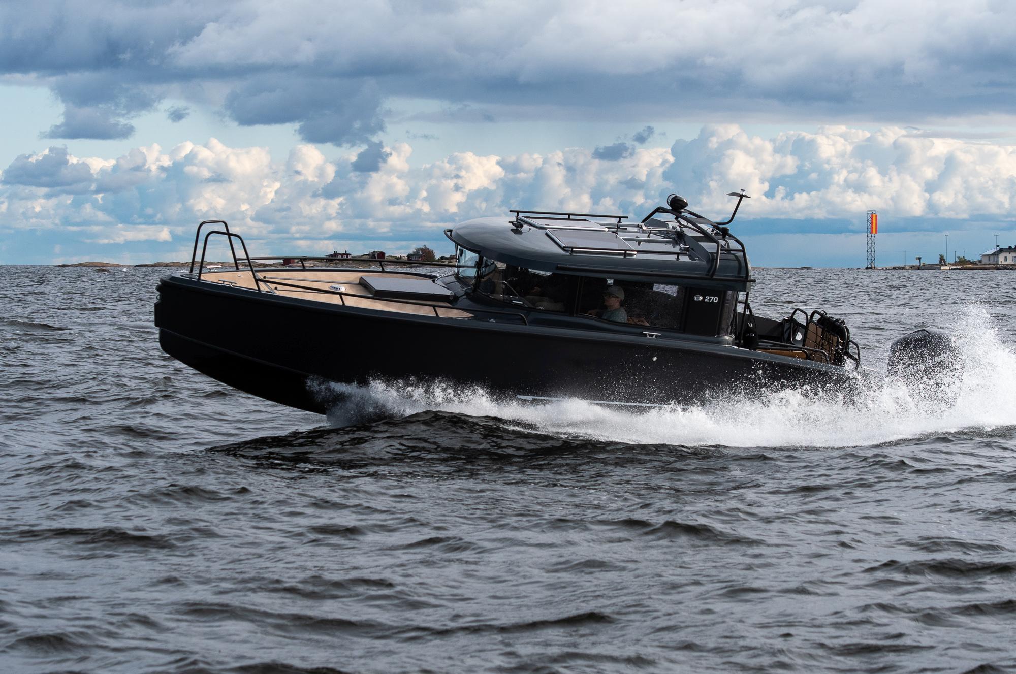 2021 XO Boats 280 Front Cabin OB