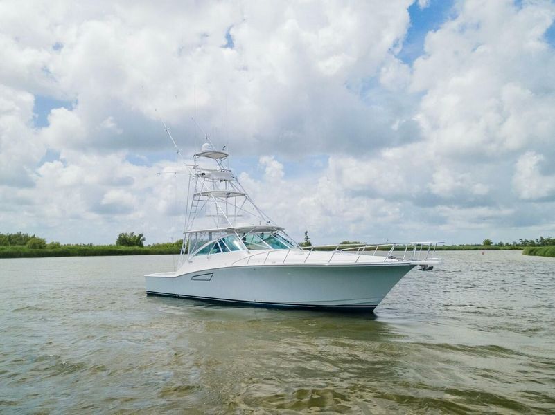 2004 Cabo 45 Express