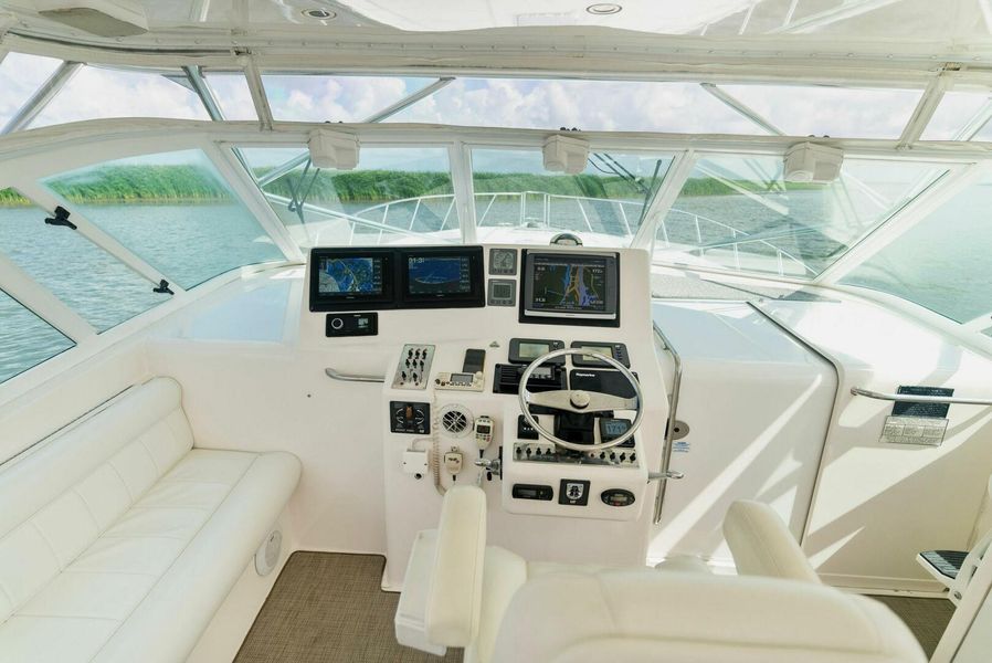2004 Cabo 45 Express