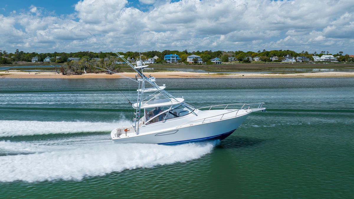 2013 Viking 42 