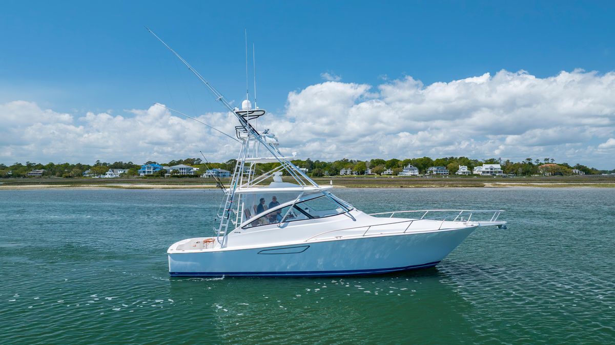 2013 Viking 42 