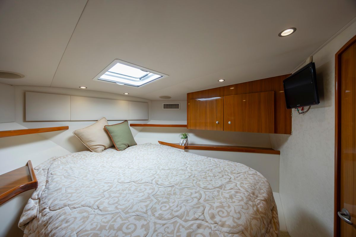 2013 Viking 42 