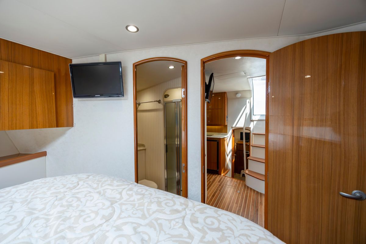 2013 Viking 42 