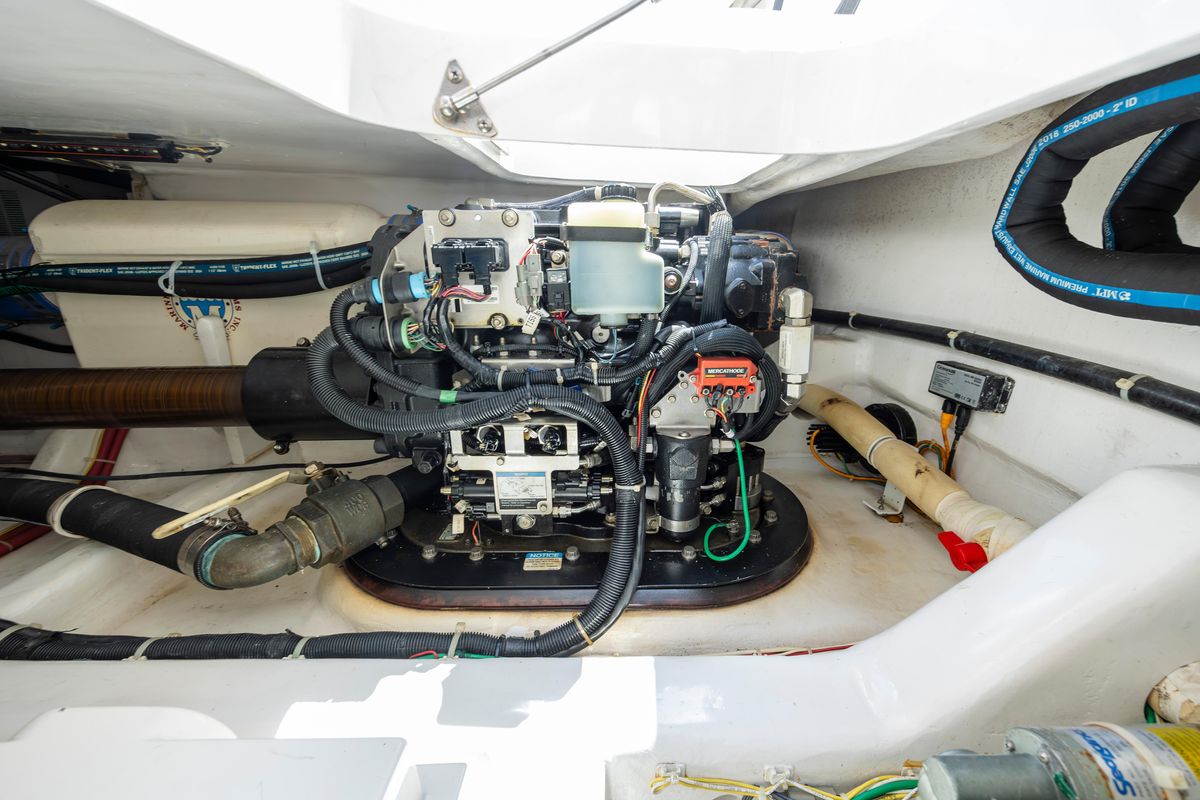 2013 Viking 42 