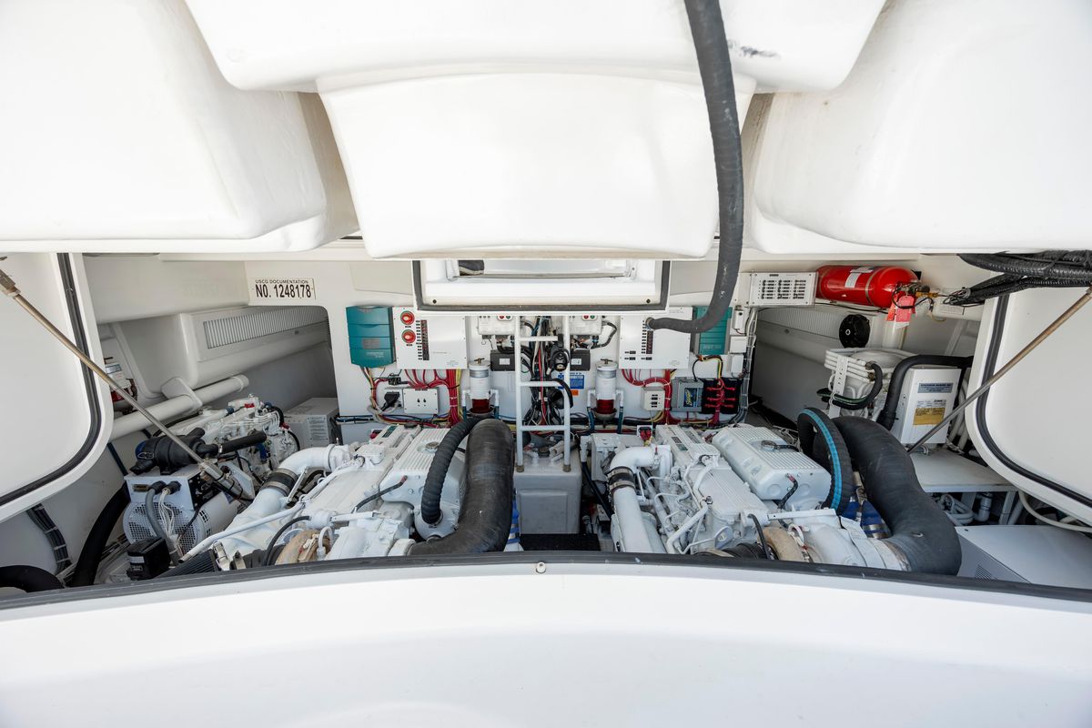 2013 Viking 42 