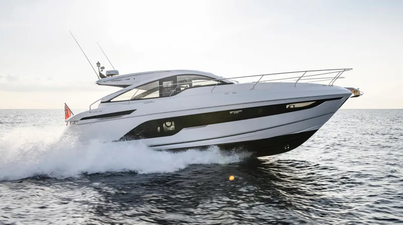  Yacht Photos Pics 2026 Fairline Targa 45 Open yacht cruising on the ocean at high speed.